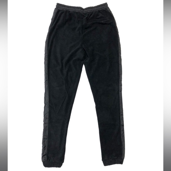 CIVILIZED POLAR FLEECE SET W/ NYLON TRIM
STYLE: CV5069-5070
COLOR: BLACK - Picture 5 of 5